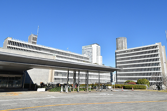 目黒区総合庁舎の外観