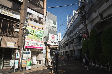 東京式典　外観引き