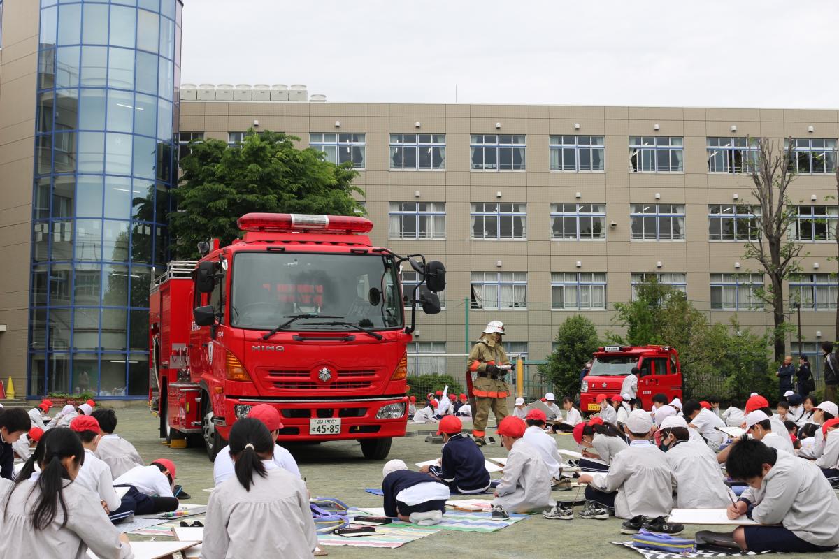 令和8年度_はたらく消防の写生会