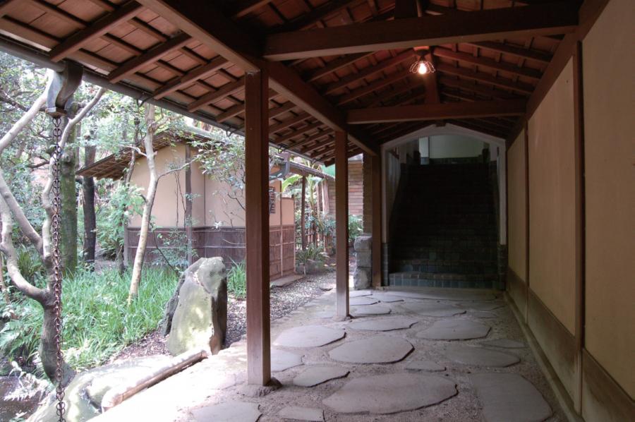 洋館渡廊下及び和館渡廊下