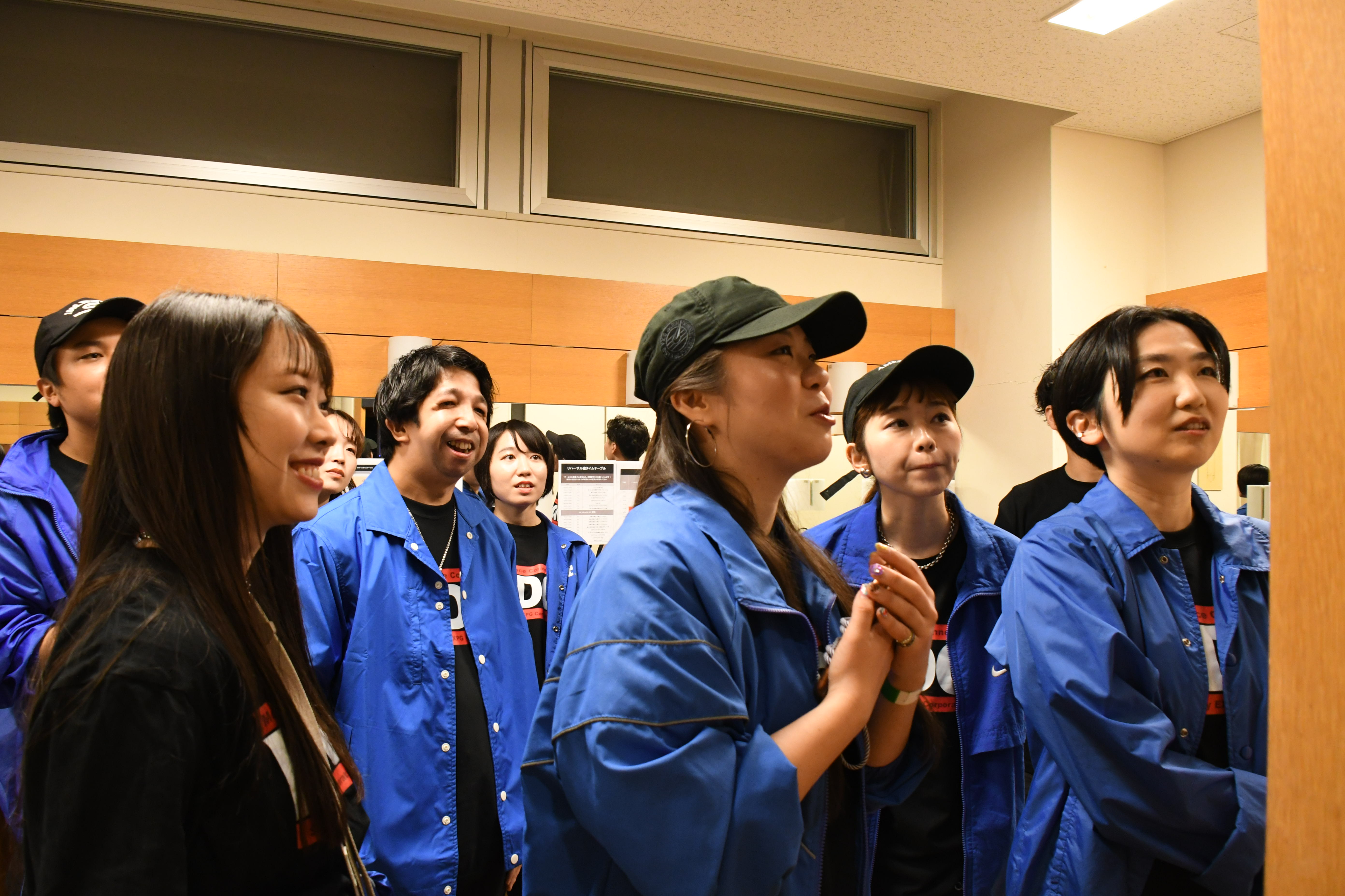 ミドルクラスの楽屋の様子