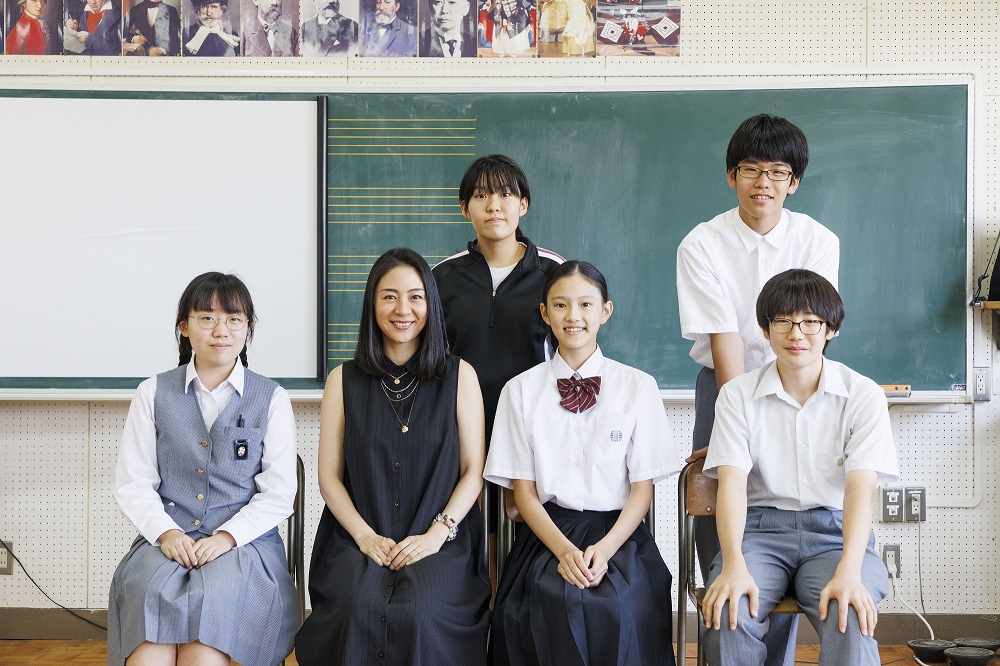 植村さんとワークショップ参加生徒