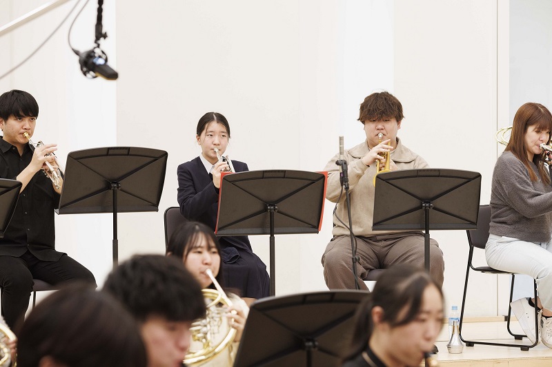 吹奏楽音源収録の様子
