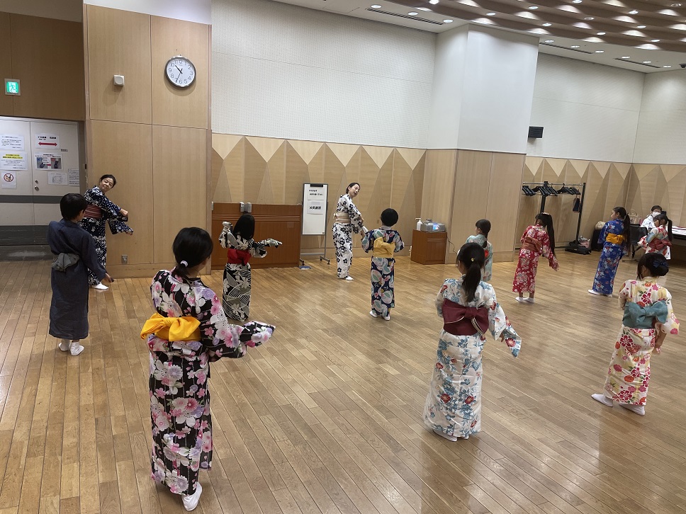 日本舞踊練習風景