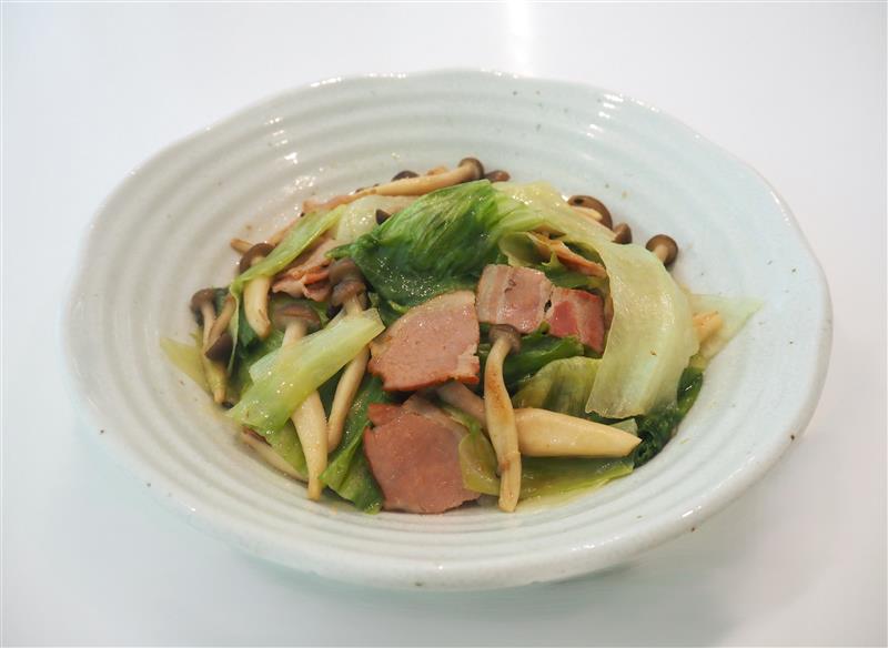 レタスときのこのマヨソテーサラダ