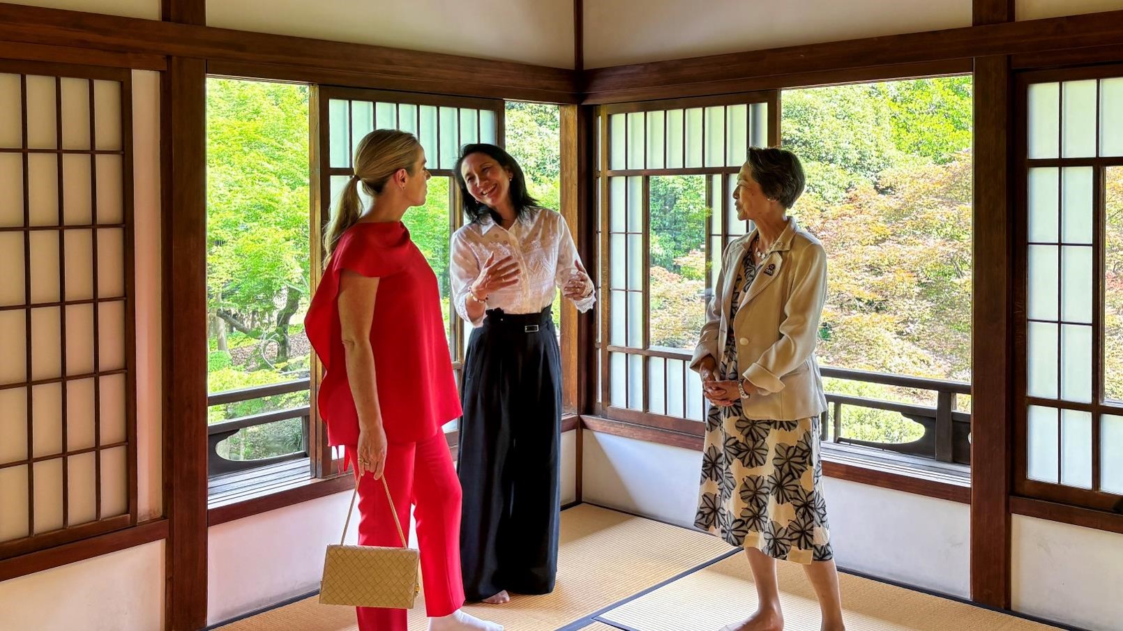 2階での大統領夫人たち