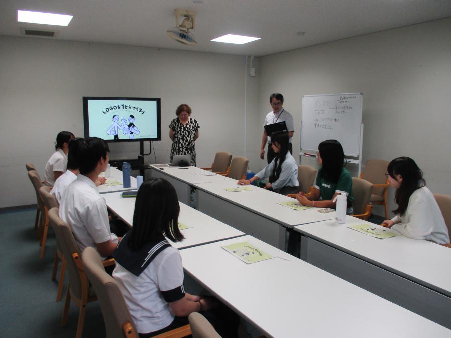 第2回プレ子ども・若者会議（ロゴのレクチャー）