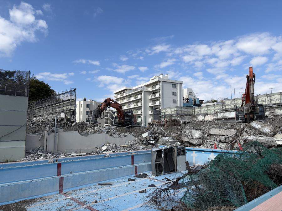 西中建て替えの様子（R7.10）