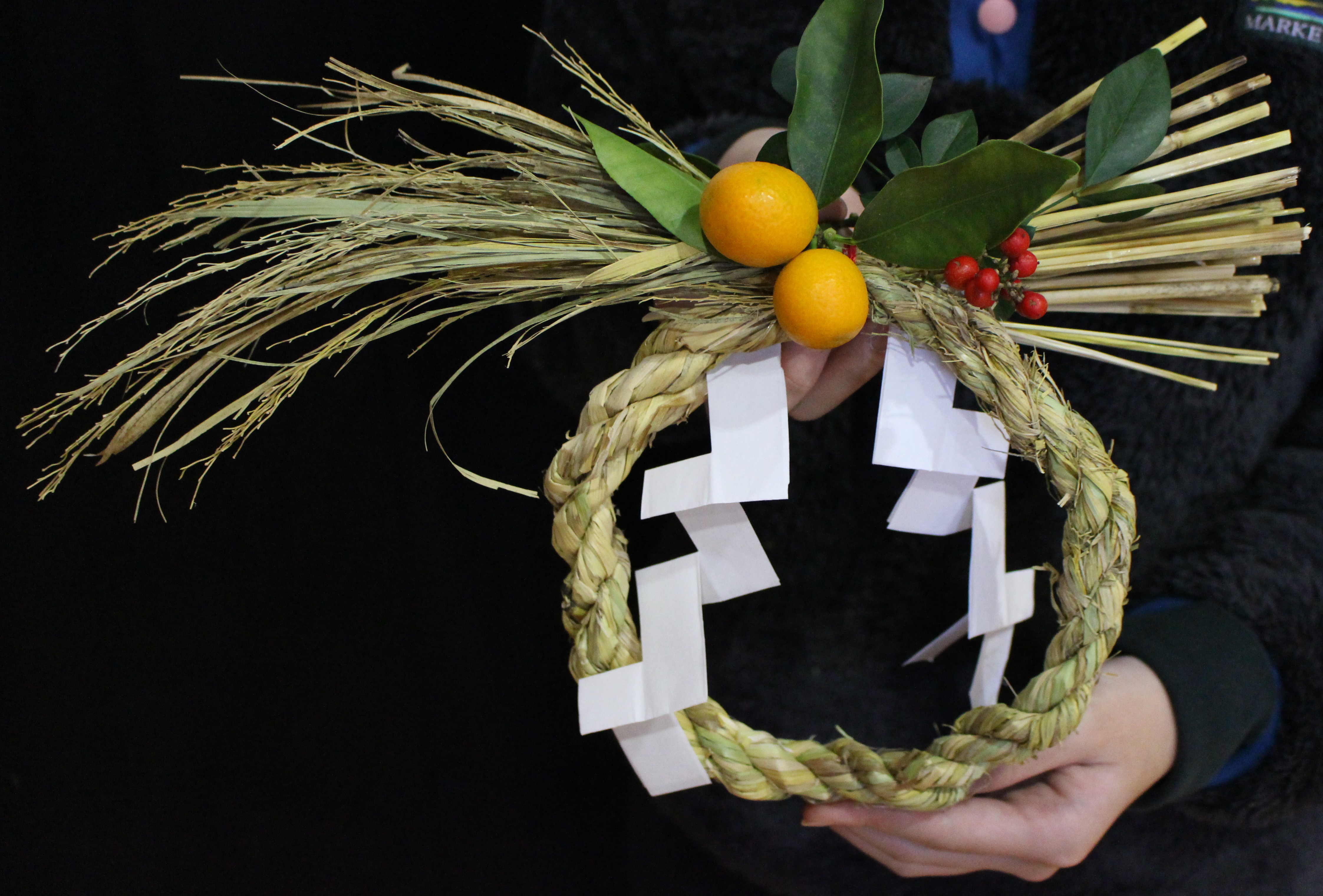 完成したしめかざりの写真