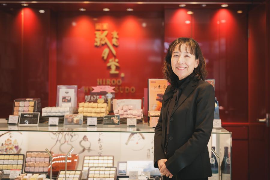 専務の岡田美代子さんの写真