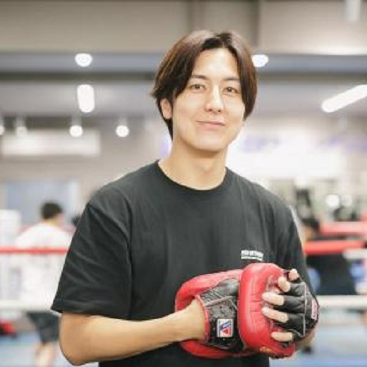 志成ボクシングジムのチーフトレーナー山田 陽一朗さんの写真