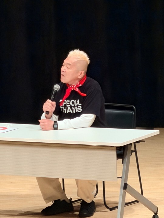 ウド鈴木さん