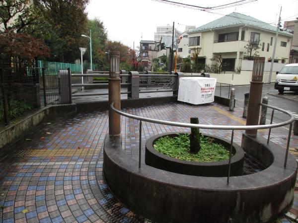 No50蛇崩川緑道蛇崩下橋の写真