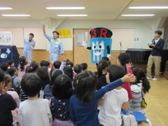 目黒区ごみ減量キャラクターとの環境学習の写真