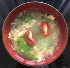 レタスと卵のスープ