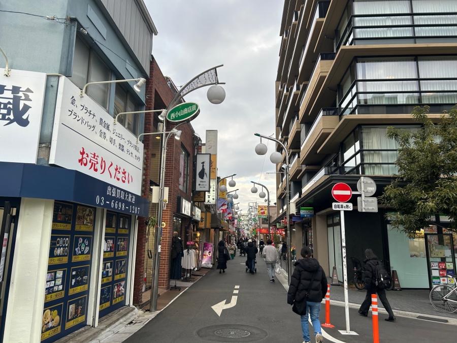 にこま通り商店街（無電柱化後）