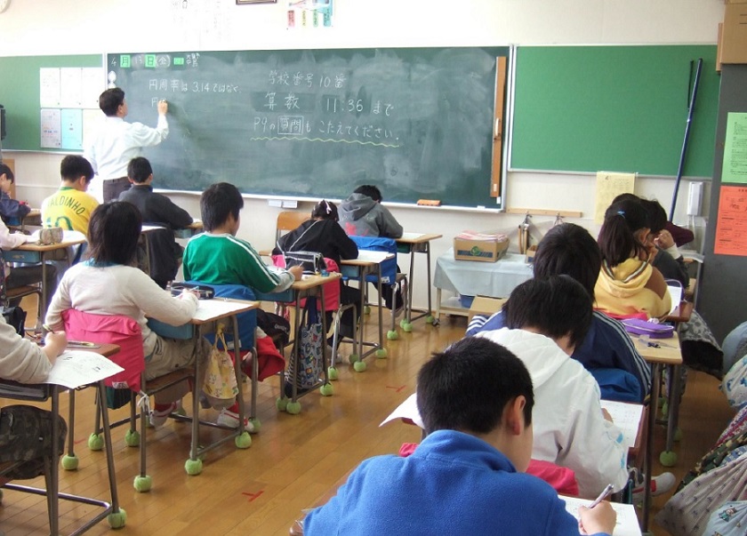 仮設校舎教室（碑小学校）