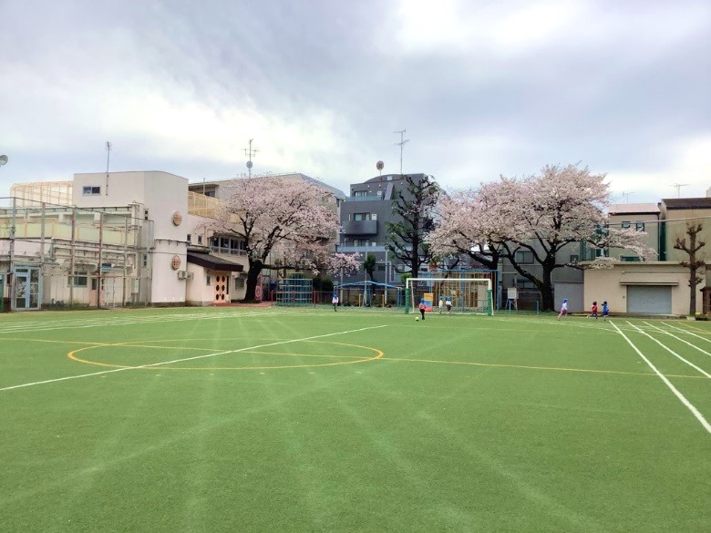 校庭